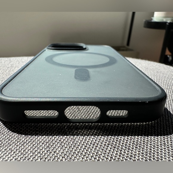 MagSafe iPhone case 13 Pro - Picture 5 of 6